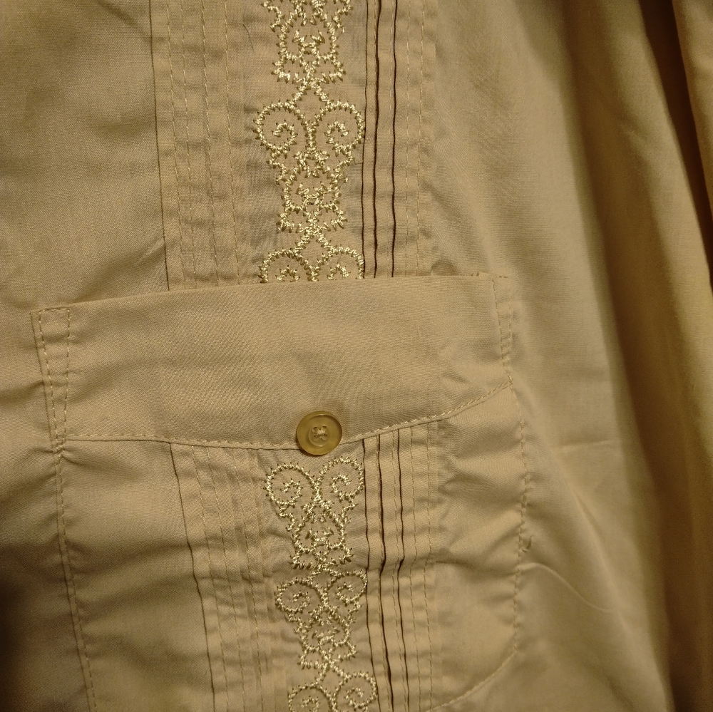 Shirte - Picture 4 of 4